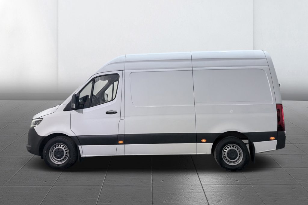 Mercedes-Benz Sprinter 2023 - miniatyr 9