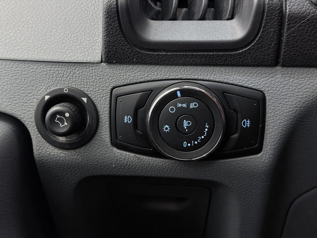 Ford Transit 2016 - miniatyr 25