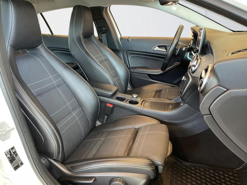 Mercedes-Benz GLA 2016 - miniatyr 7