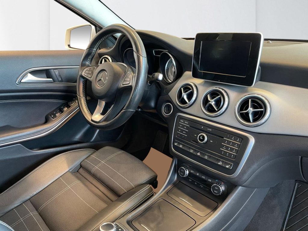 Mercedes-Benz GLA 2016 - miniatyr 8