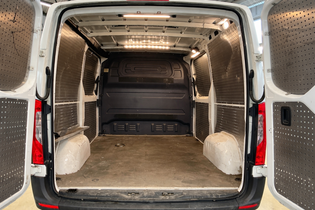 Mercedes-Benz Sprinter 2020 - miniatyr 5