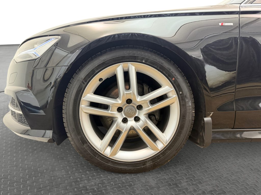 Audi A6 2018 - miniatyr 10
