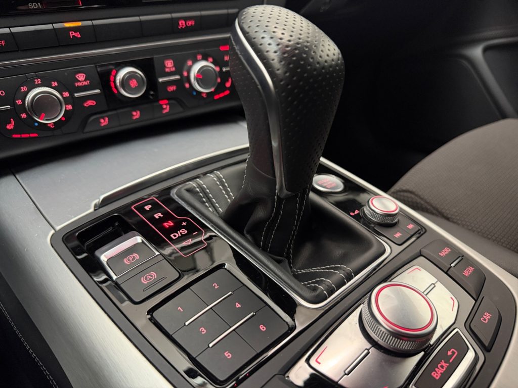 Audi A6 2018 - miniatyr 25