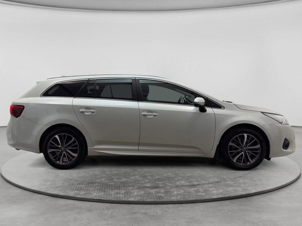 Toyota Avensis 2016 - miniatyr 4
